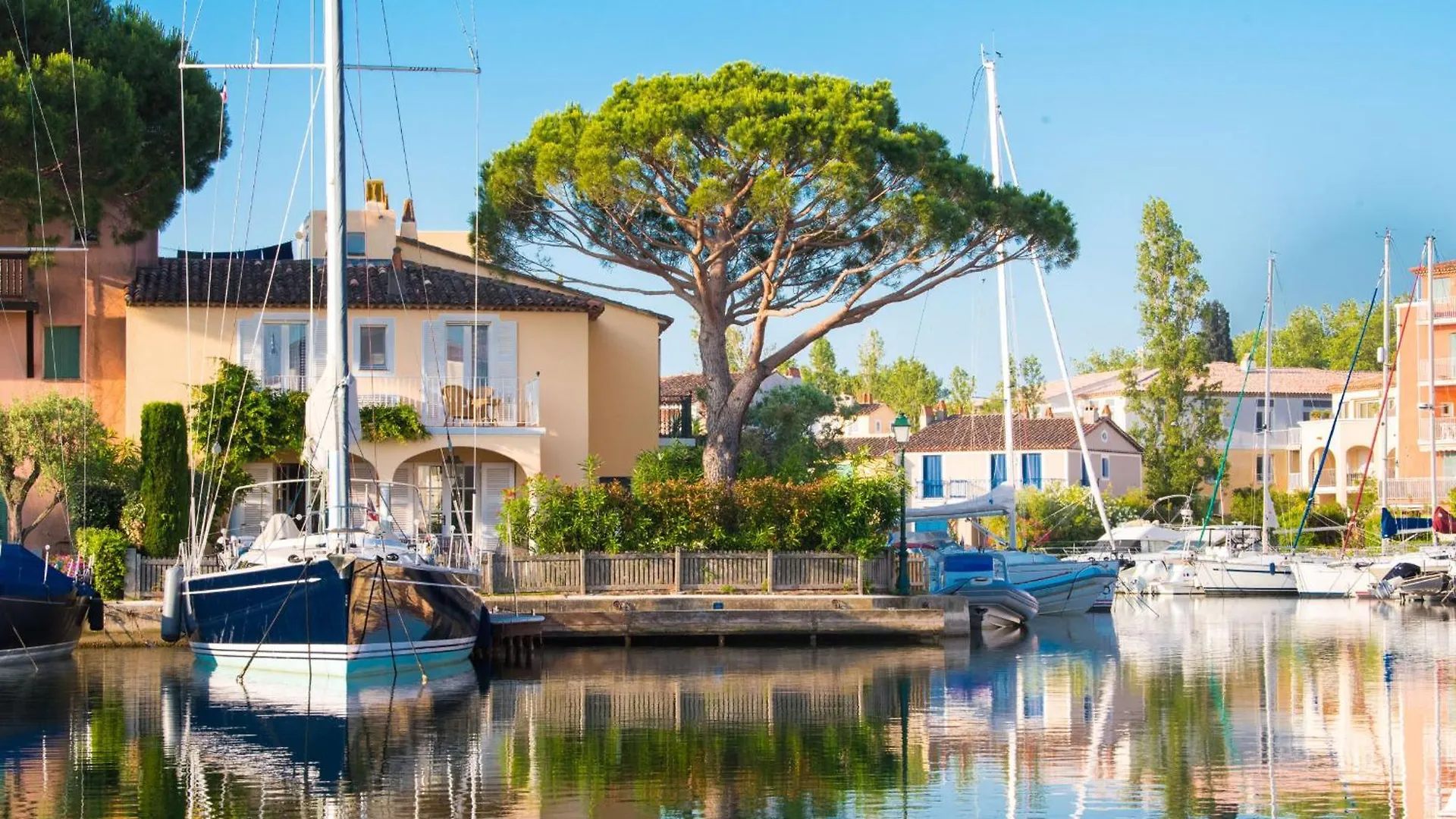 Exceptional Renovated Apartment In Port Grimaud 0*,